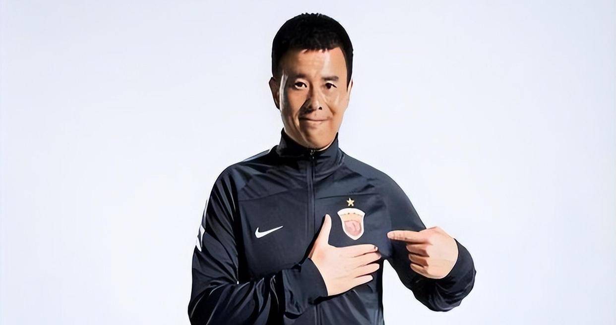 莱万多夫斯基在IG比赛中出色防守，锐不可当引发热议！引发球迷热议