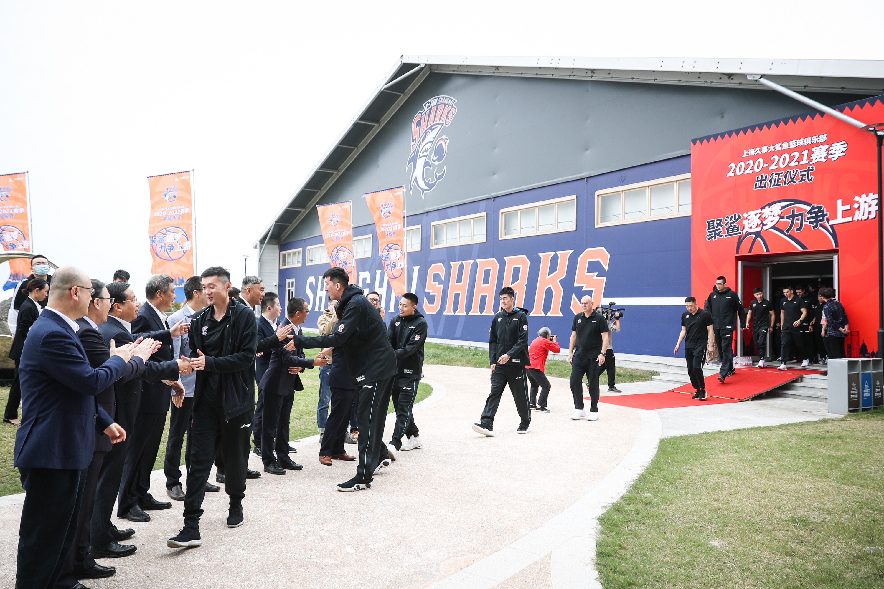 集结日武汉三镇备战德国杯；止住颓势细节曝光；更衣室稳定；赛季目标并未改变